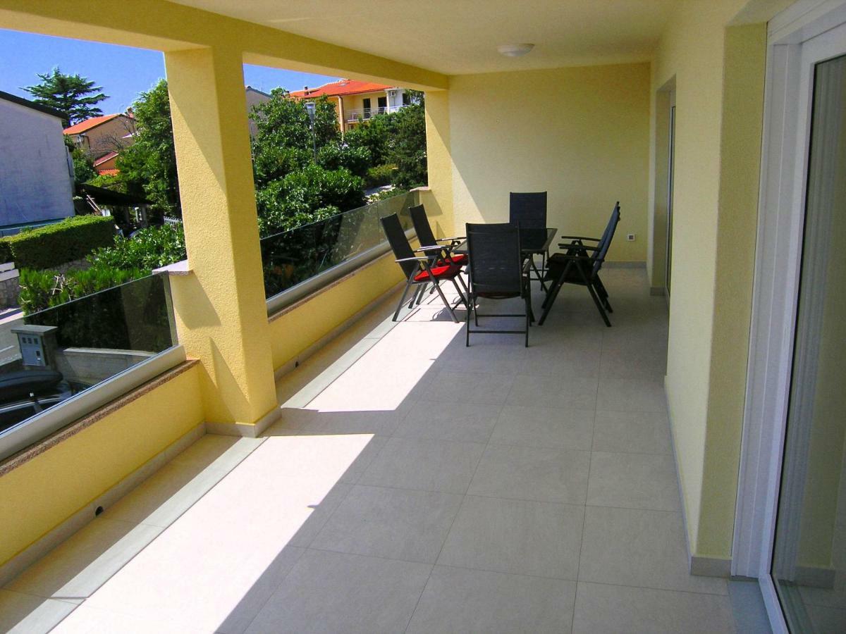 Apartmani Krajinovic Крк Экстерьер фото
