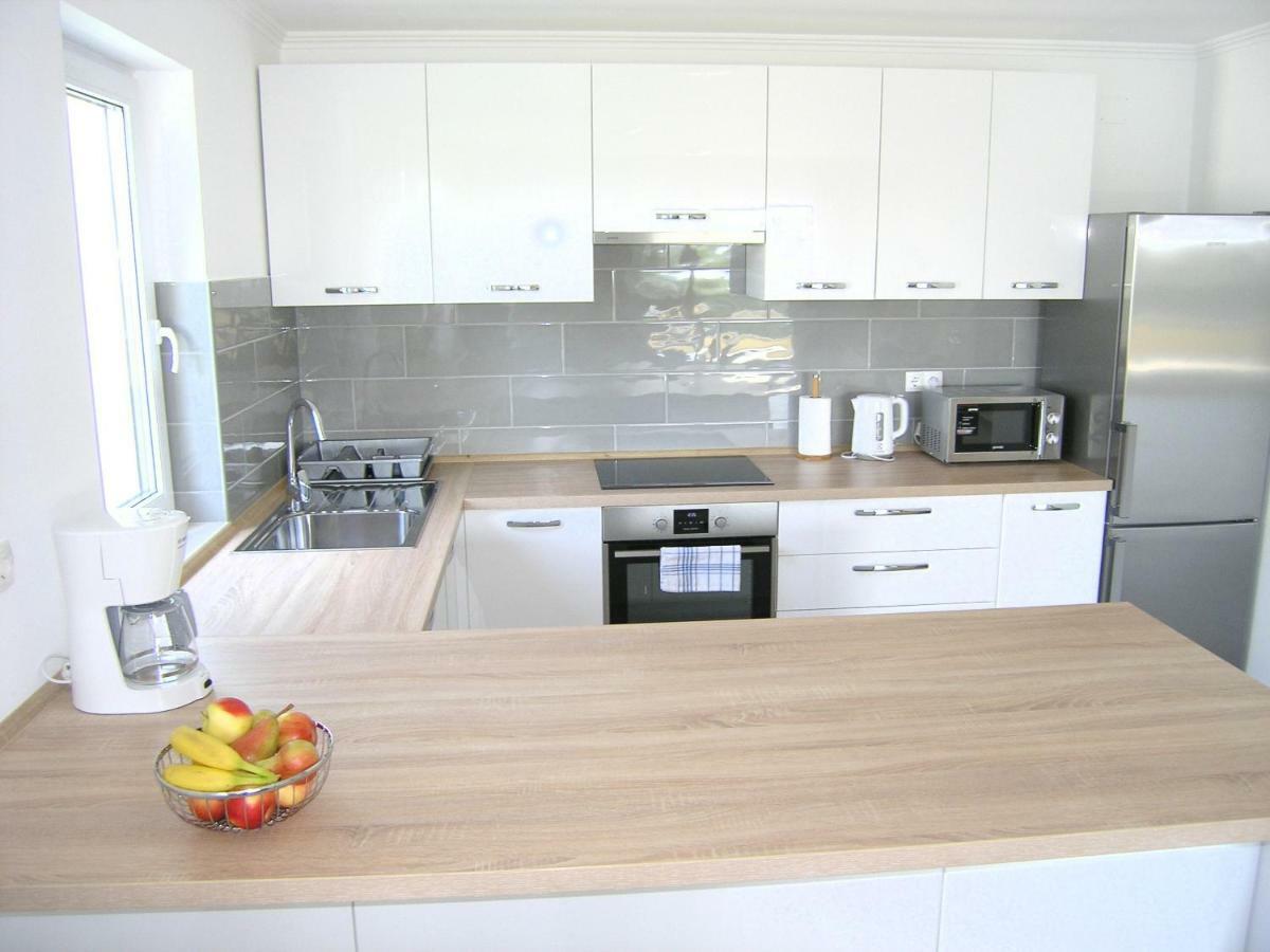 Apartmani Krajinovic Крк Экстерьер фото
