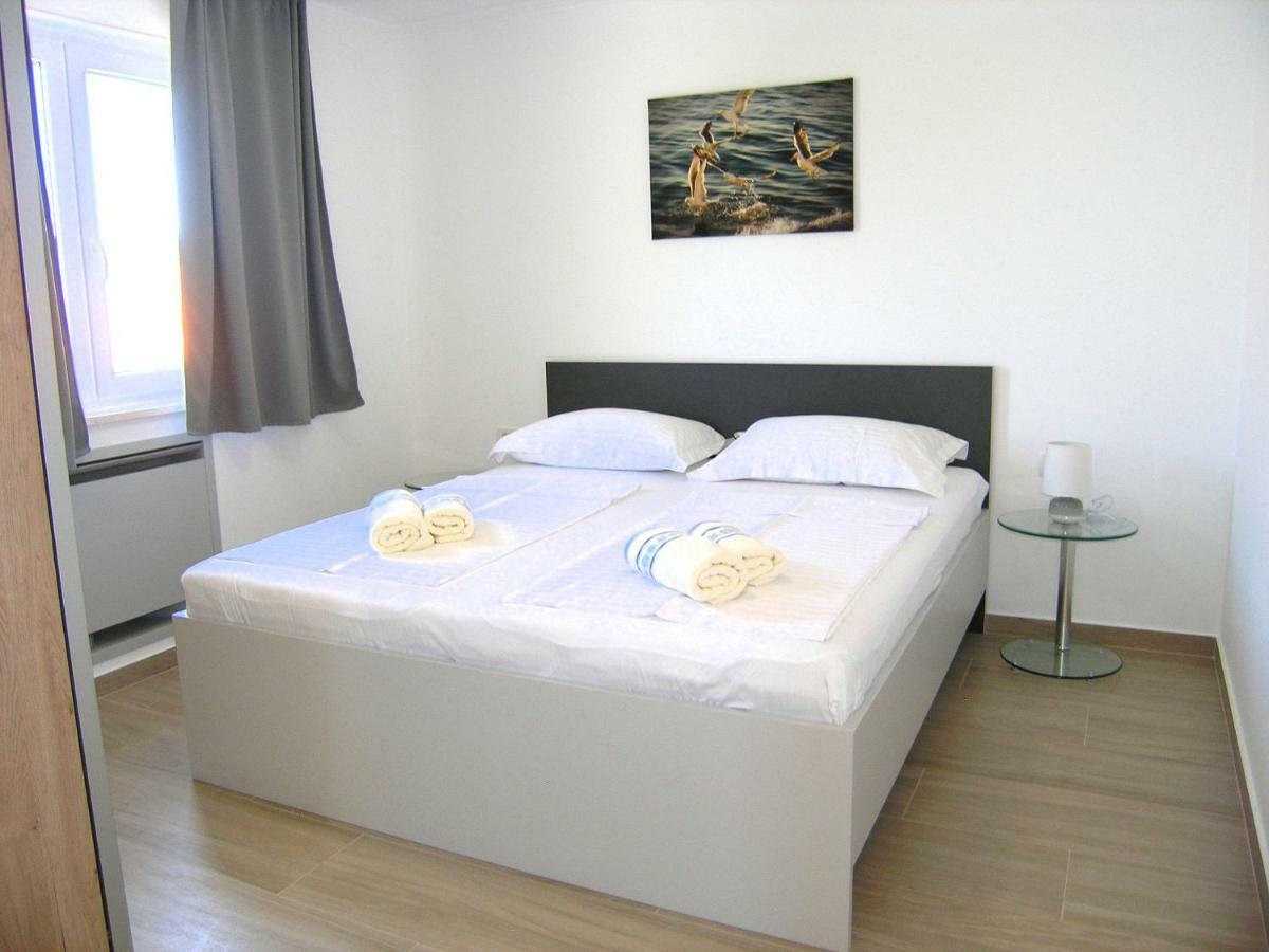 Apartmani Krajinovic Крк Экстерьер фото