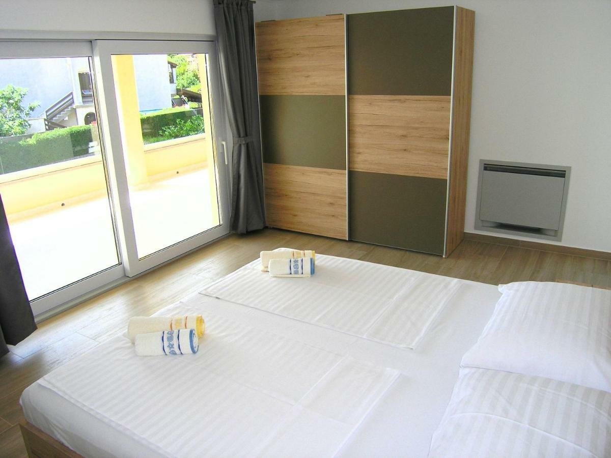 Apartmani Krajinovic Крк Экстерьер фото