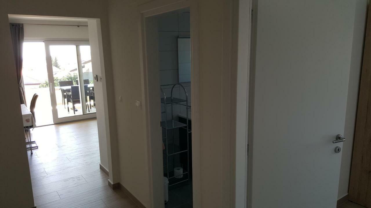 Apartmani Krajinovic Крк Экстерьер фото