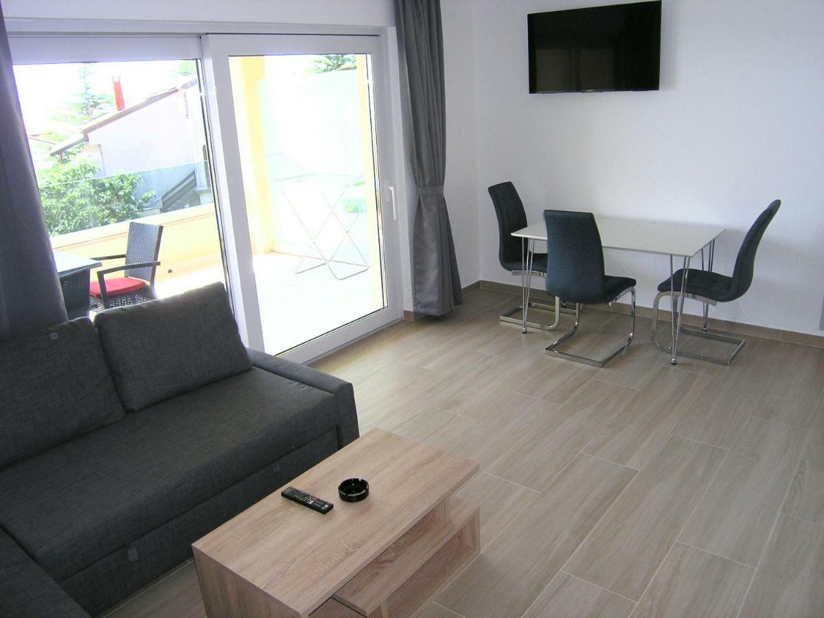 Apartmani Krajinovic Крк Экстерьер фото